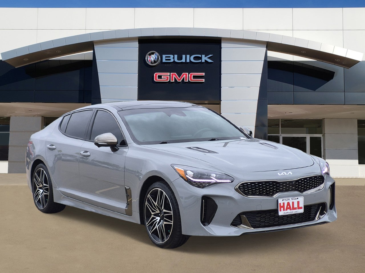 2023 Kia Stinger GT2's photo