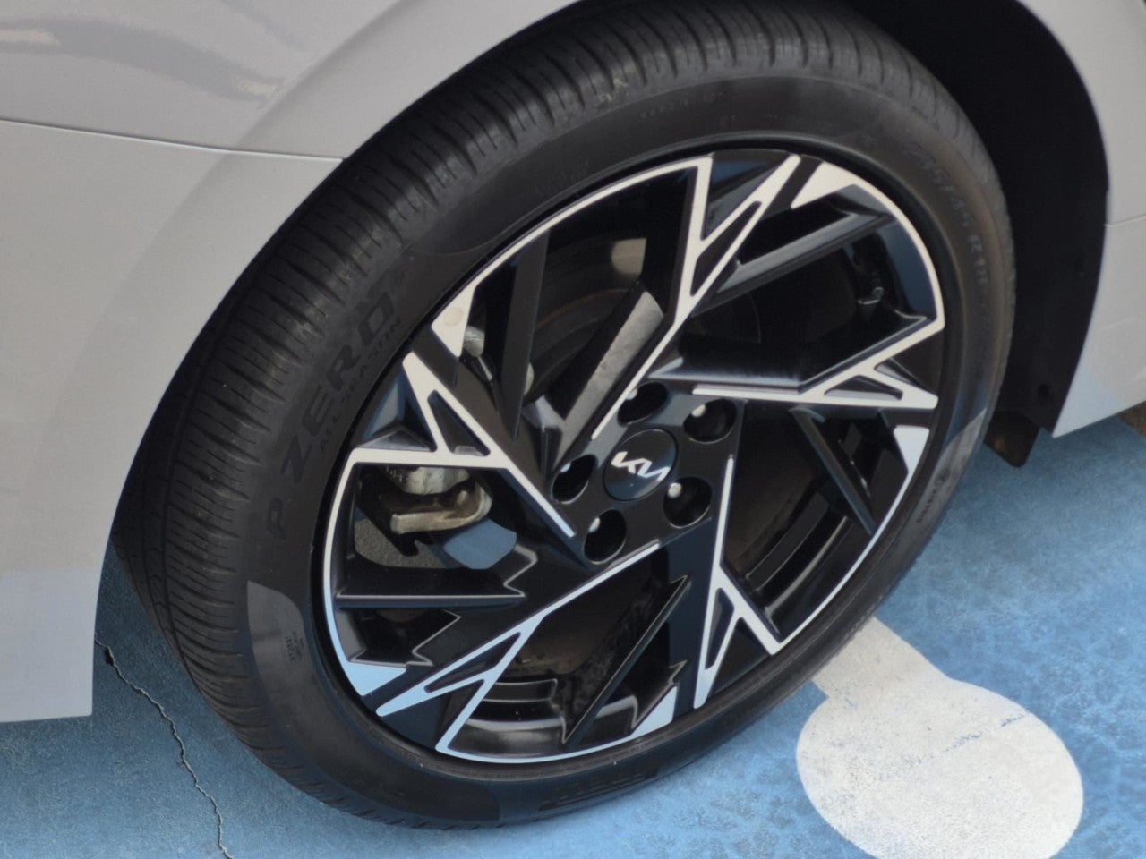 2026 Kia K5 GT-Line - Photo 7