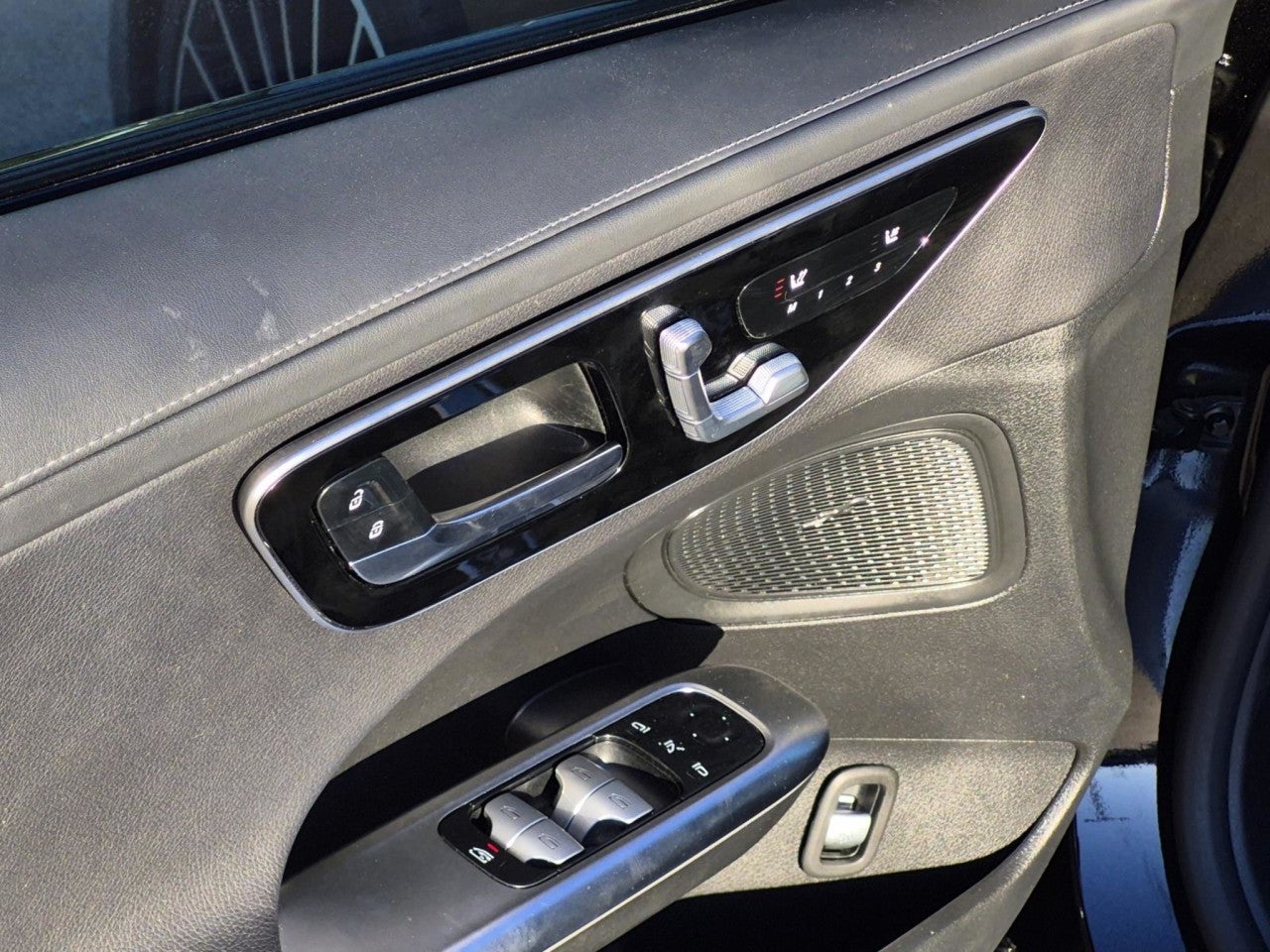 2023 Mercedes-Benz C 300 Sedan