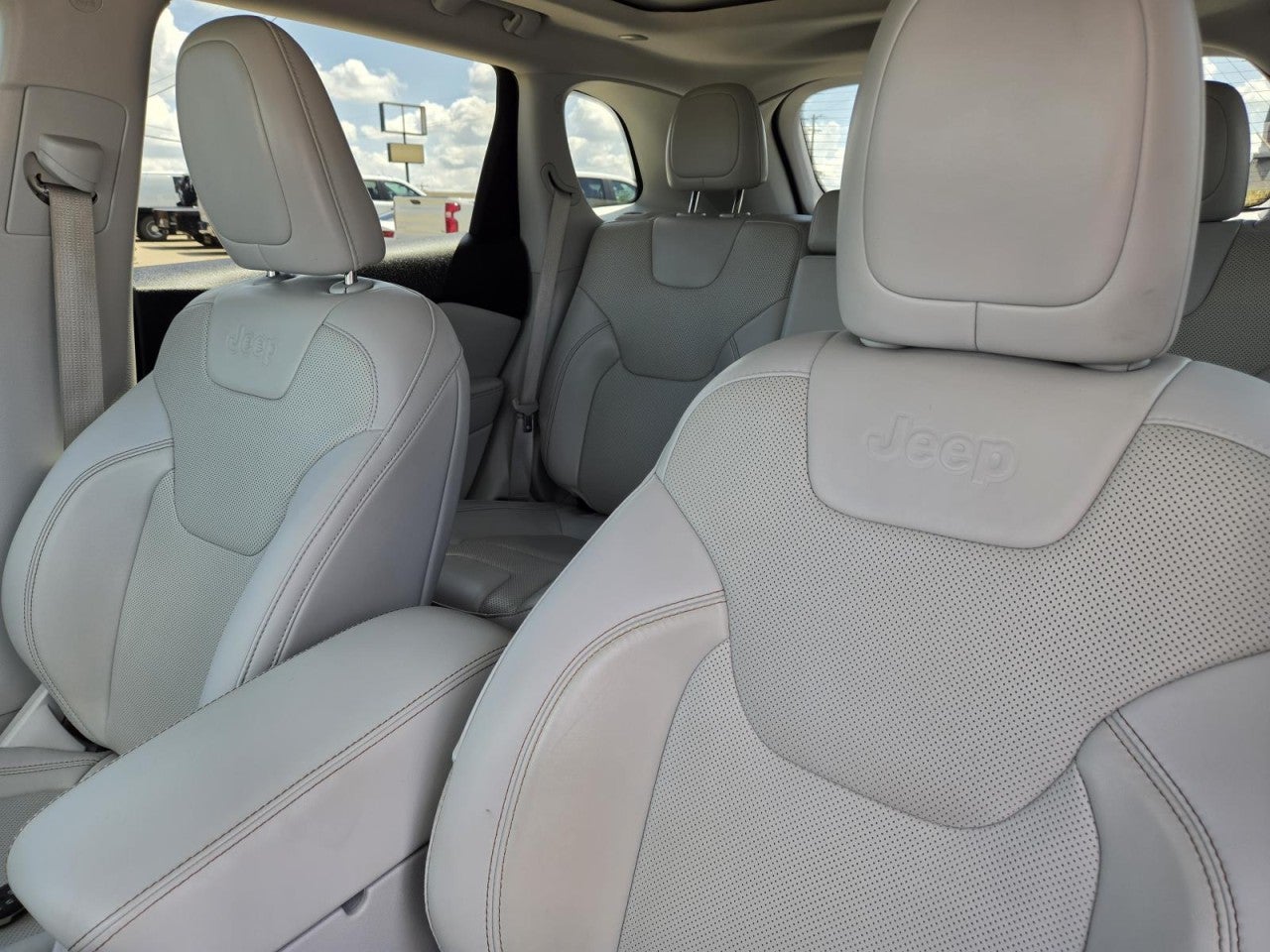2022 Jeep Cherokee Latitude Lux FWD