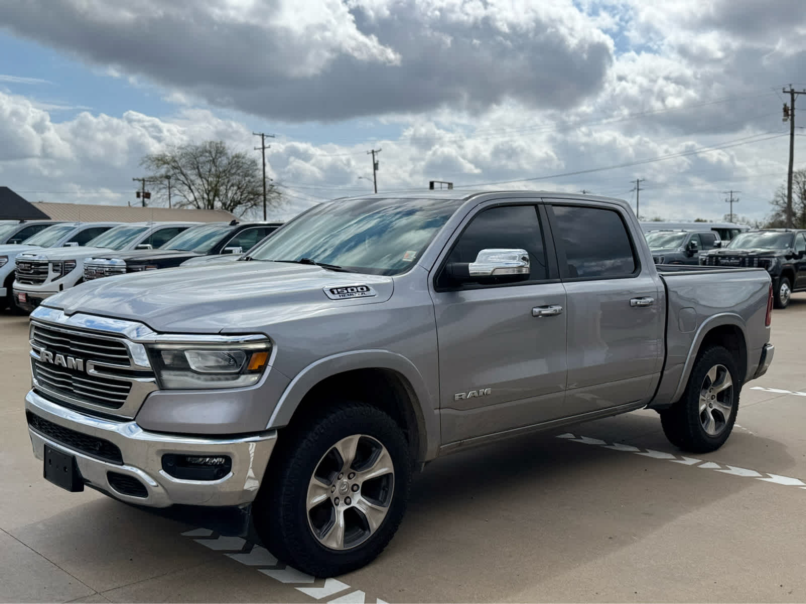 2022 RAM 1500 Laramie Crew Cab 4x4 5'7" Box