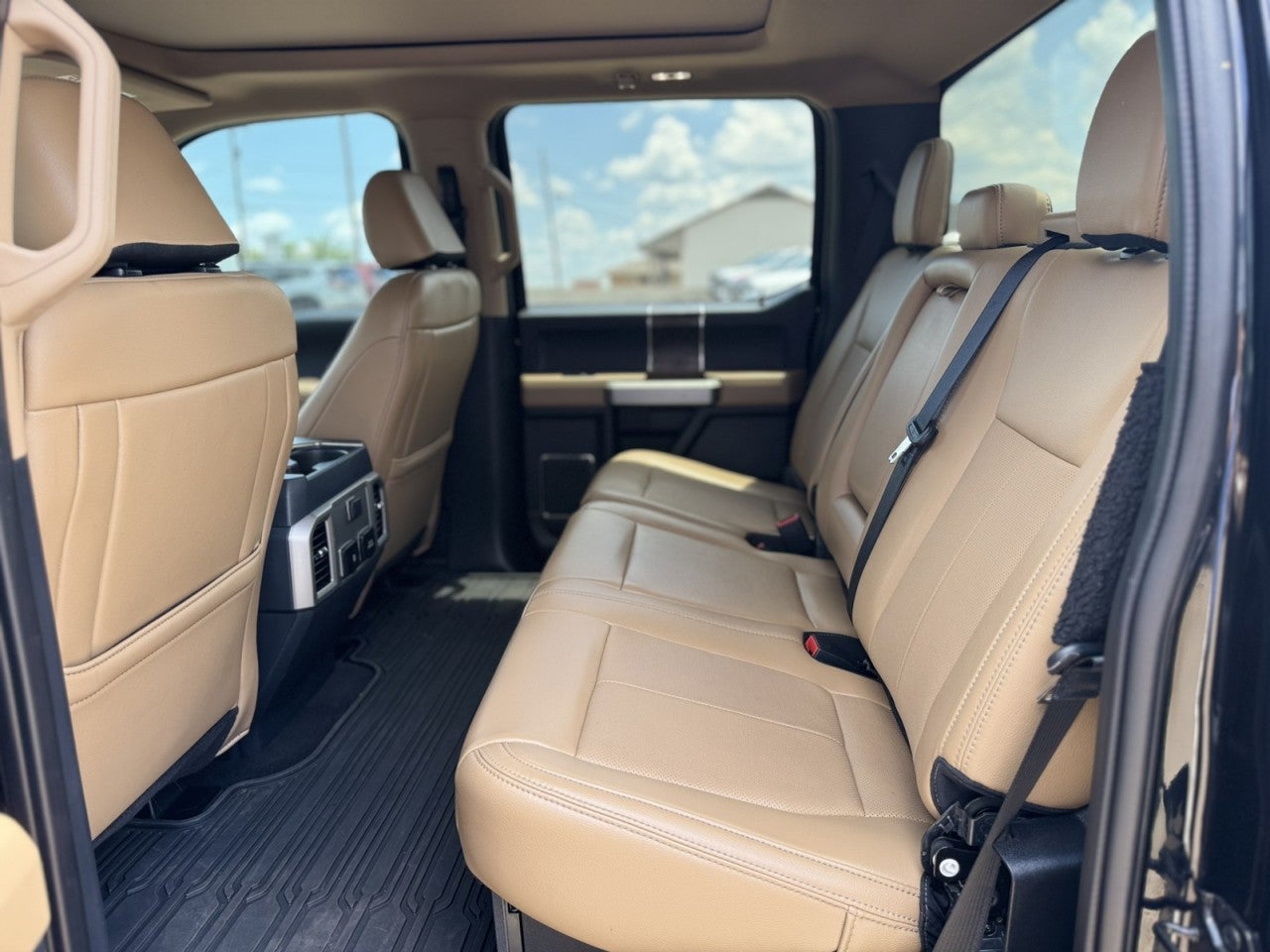 2022 Ford F-350 LARIAT
