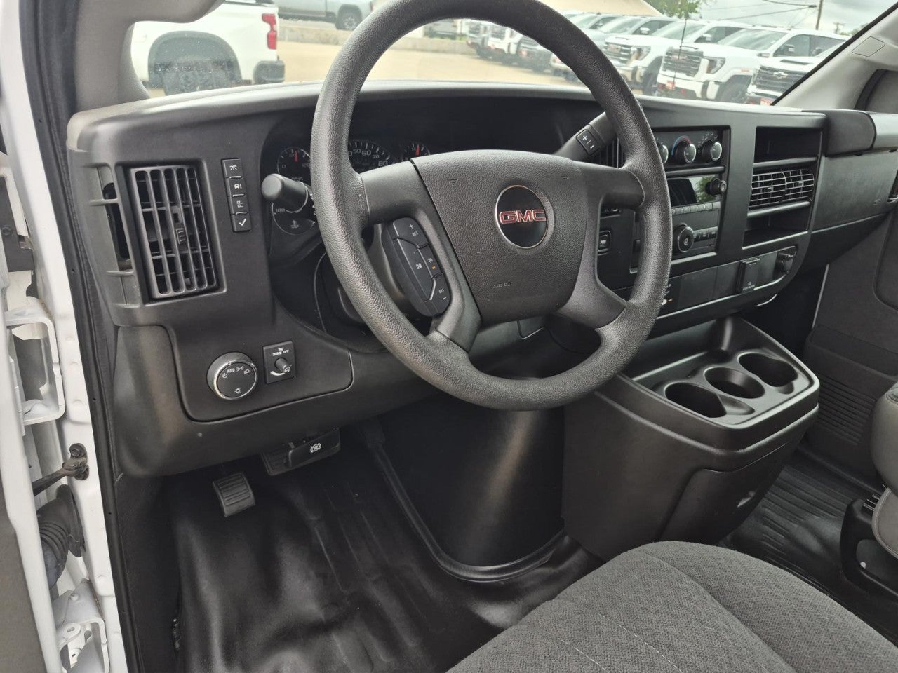 2024 GMC Savana Cargo 2500 Work Van