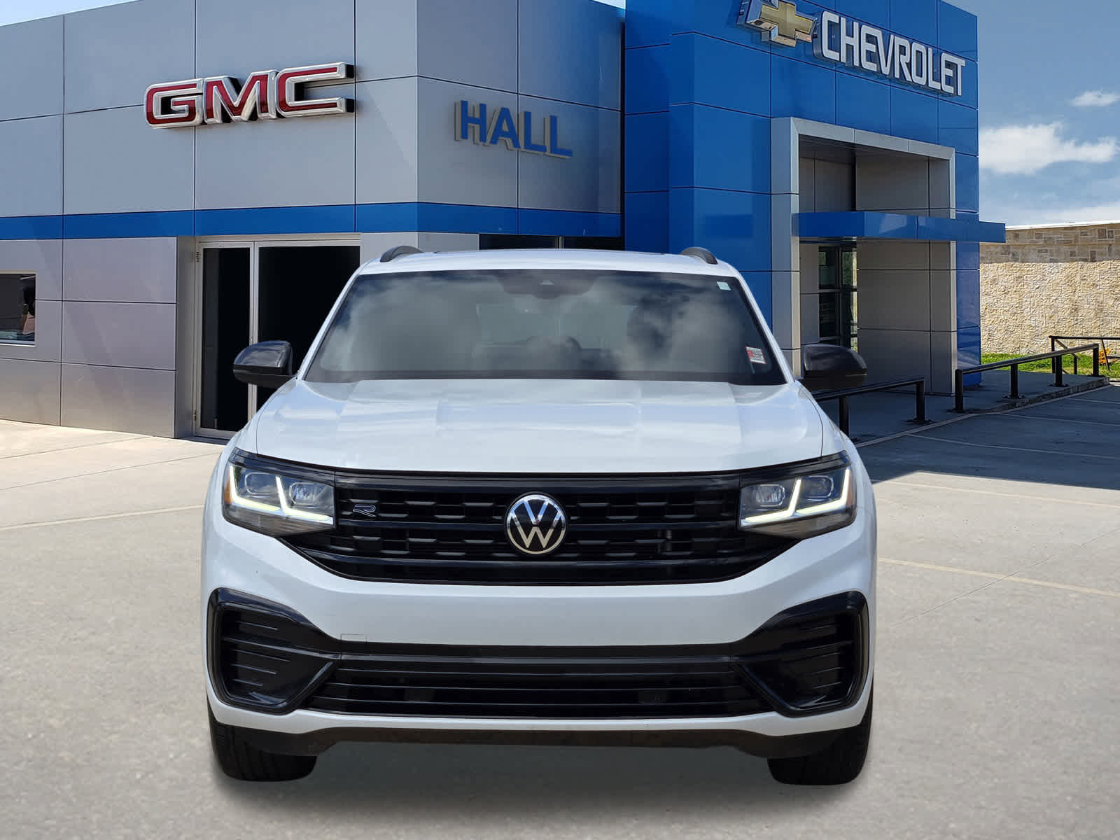 2023 Volkswagen Atlas Cross Sport 2.0T SEL R-Line Black