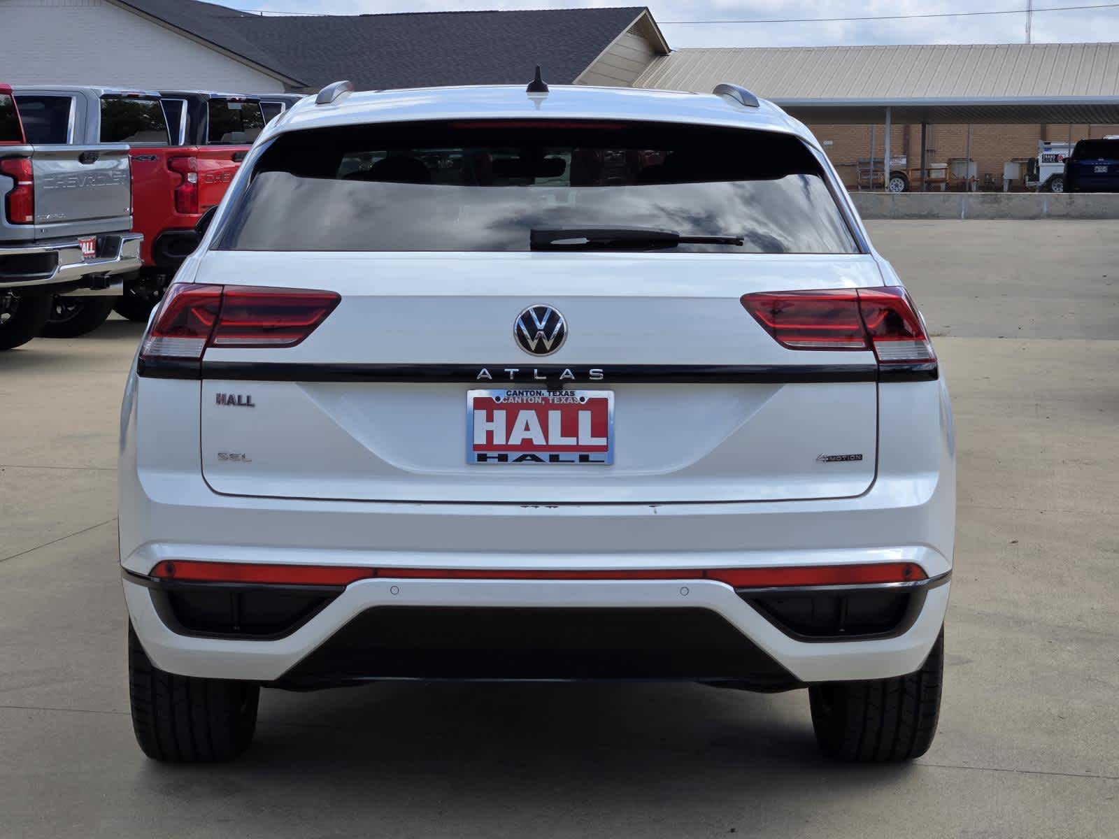 2023 Volkswagen Atlas Cross Sport 2.0T SEL R-Line Black