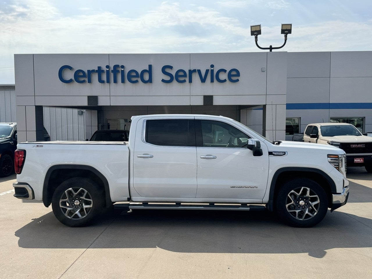 2024 GMC Sierra 1500 SLT